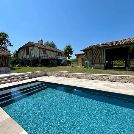 Grande Maison Familiale De Caractere Avec Piscine Chauffee Villa