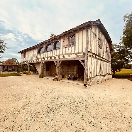 Grande Maison Familiale De Caractere Avec Piscine Chauffee Villa