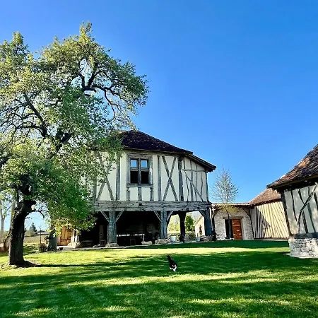 Grande Maison Familiale De Caractere Avec Piscine Chauffee Villa